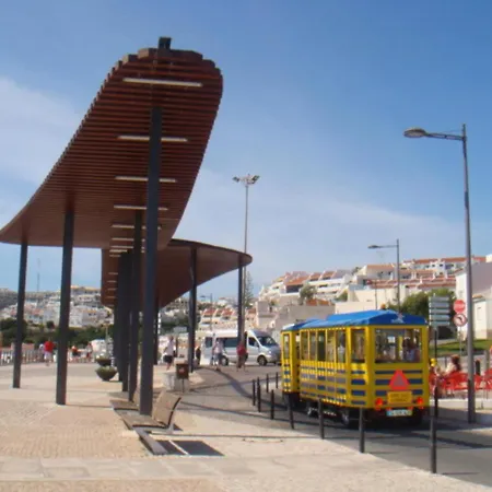 דירה Located In The 